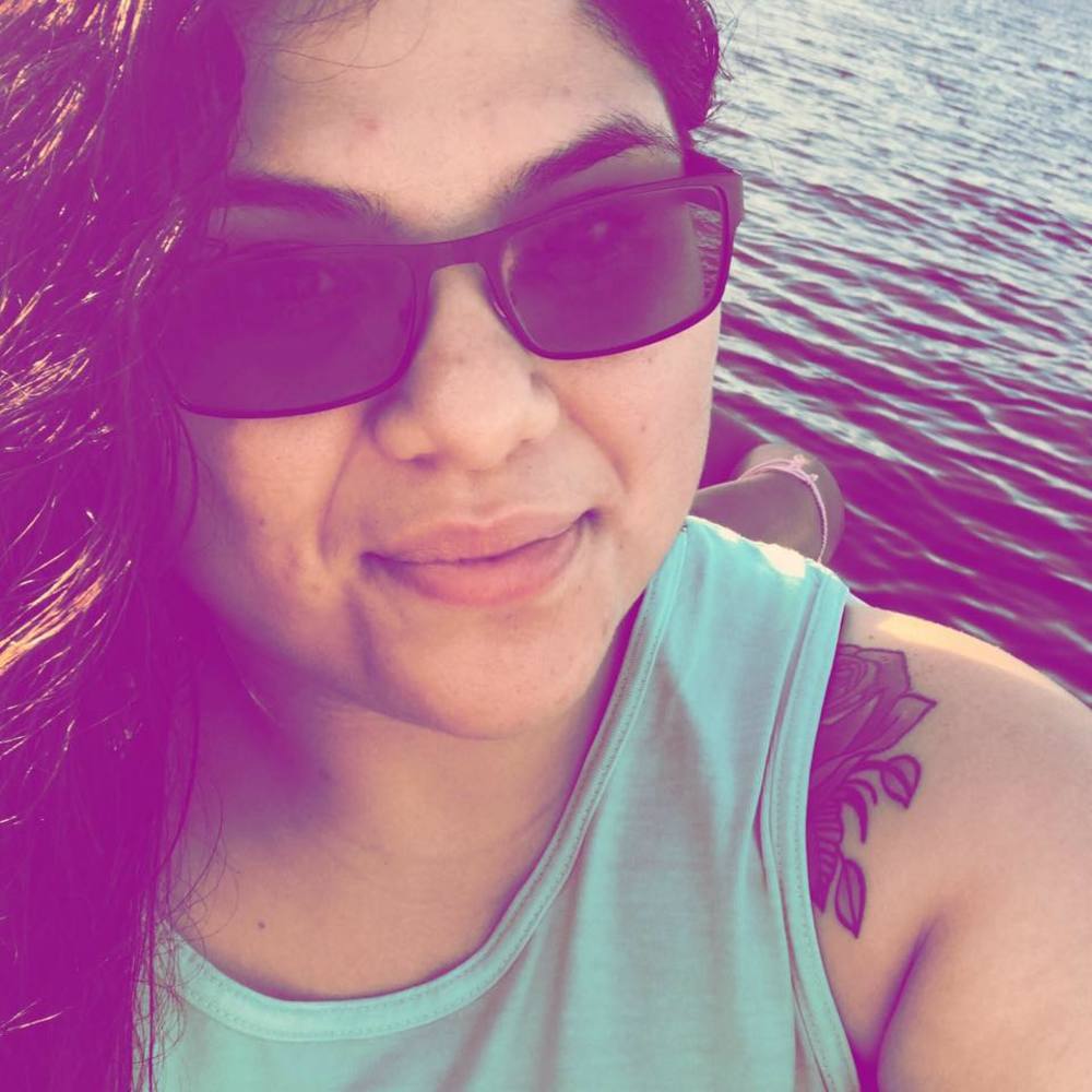 Meet your Posher, Chela