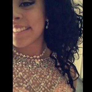 Meet your Posher, Karisma