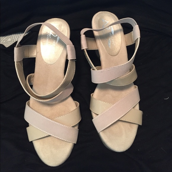 Boots & Booties Aerosoles is your source for womens high quality, fashion-right shoes and boots at affordable prices. Find the styles you love online or in one of our retail stores.