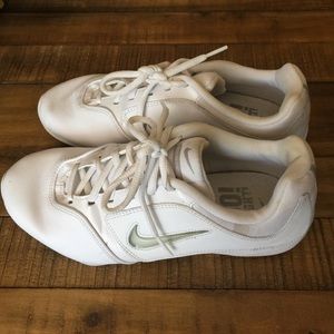 Size 7 Nike Cheer Shoes