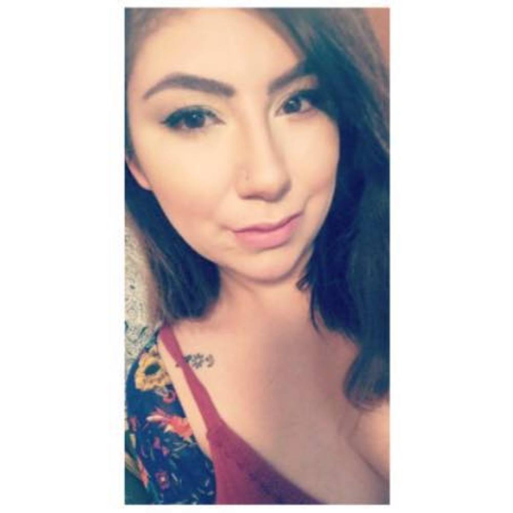 Meet your Posher, Mireya