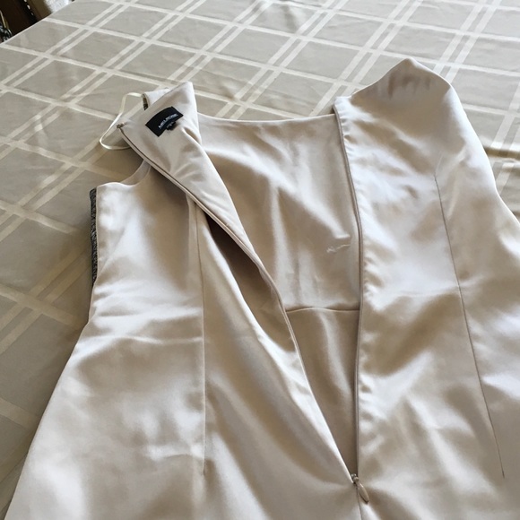 Dress - Picture 4 of 5