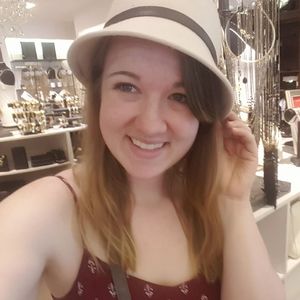 Meet your Posher, Elizabeth