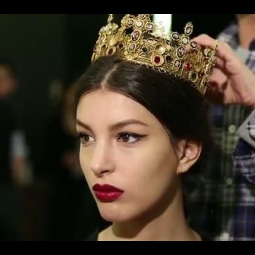 Meet your Posher, Alisa