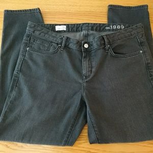 Like New GAP Black Faded Always Skinny jeans 32R