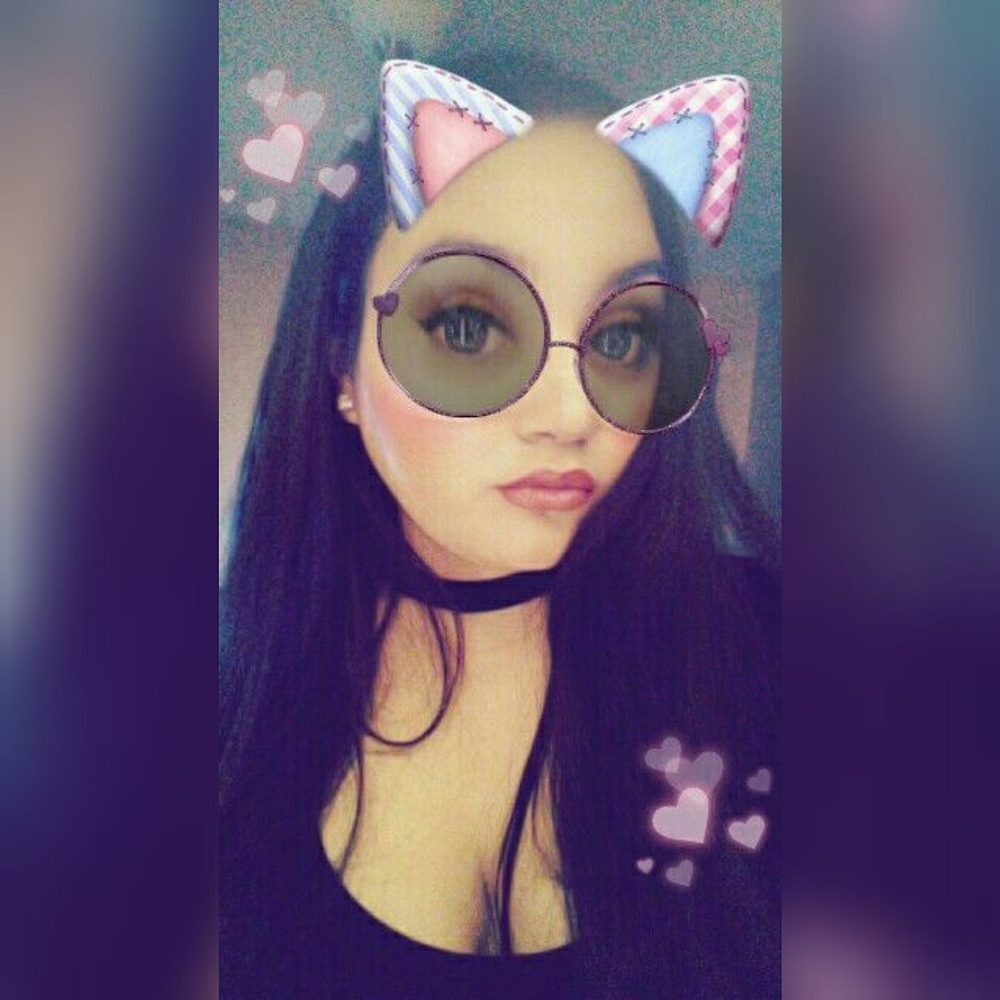 Meet your Posher, Moníca