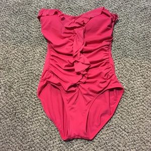 One piece swimming suit