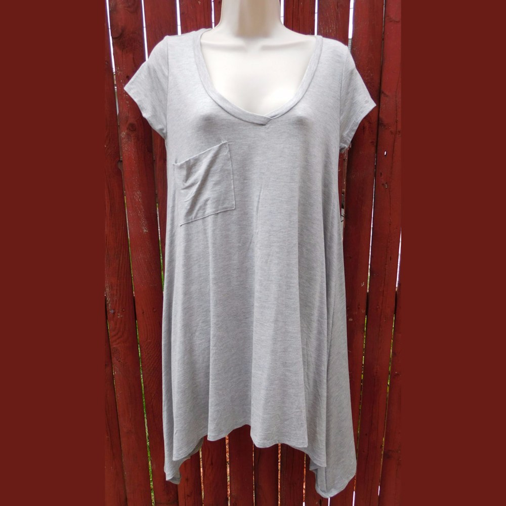 NWOT Gray Tunic With Front Pocket