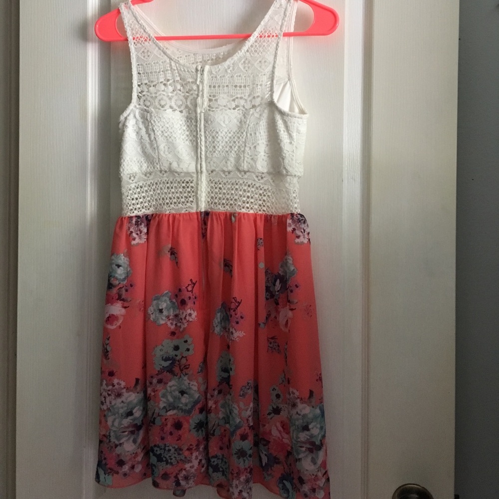 Dress - Picture 2 of 2