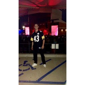 Meet your Posher, Zach