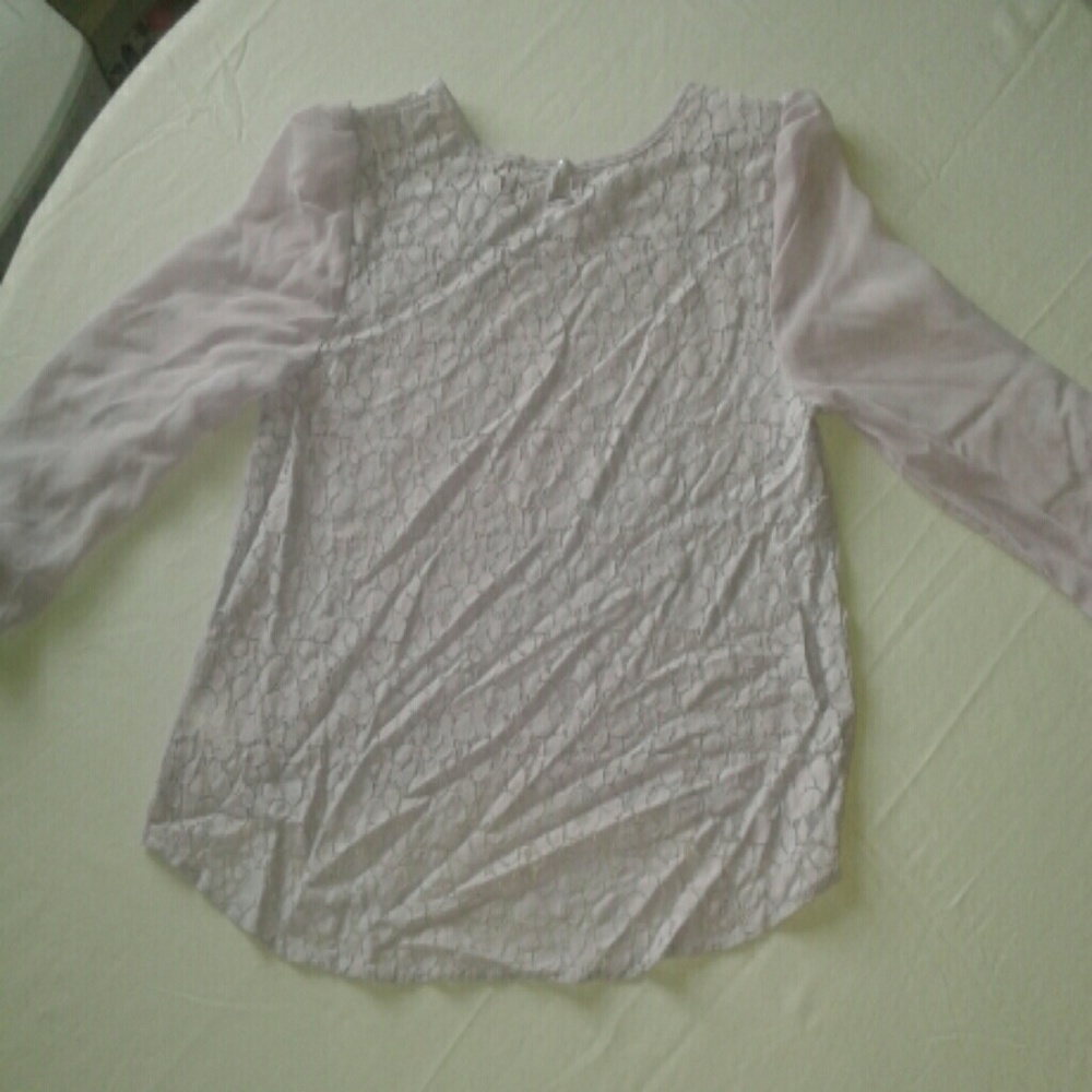 Beautiful Blouse - Picture 2 of 5