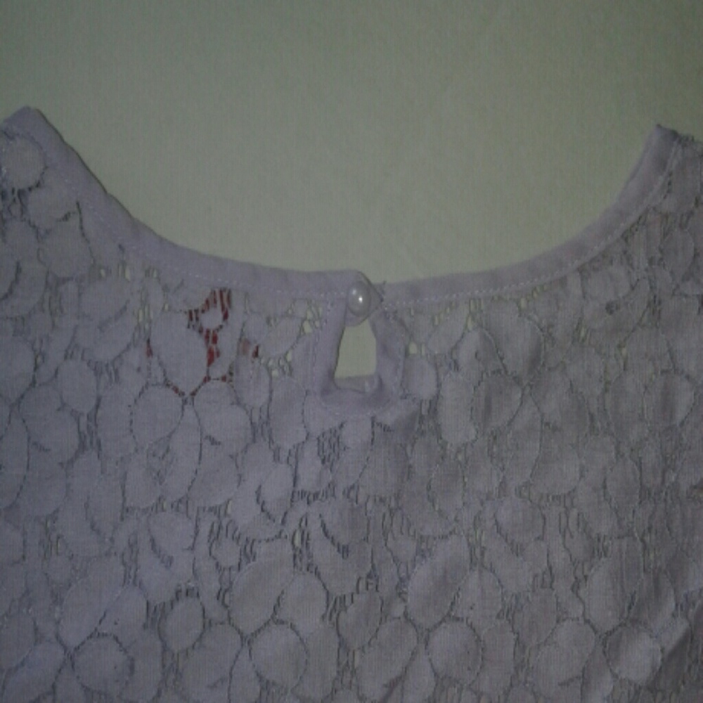 Beautiful Blouse - Picture 4 of 5