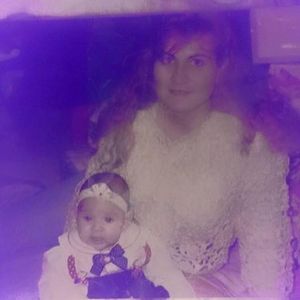 Meet your Posher, Maira