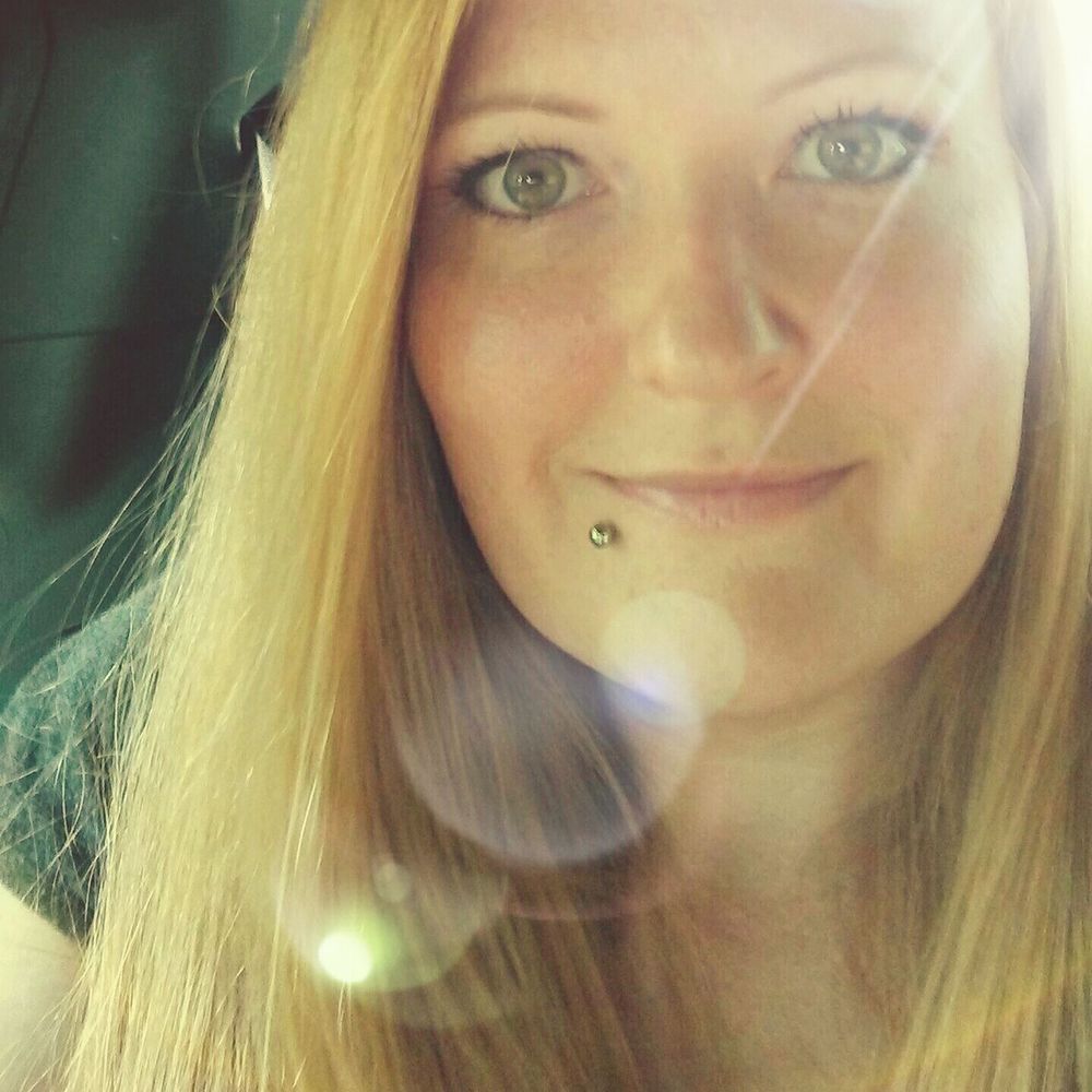 Meet your Posher, Dena