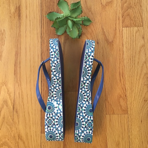 Mosaic Flip Flops - Picture 2 of 4