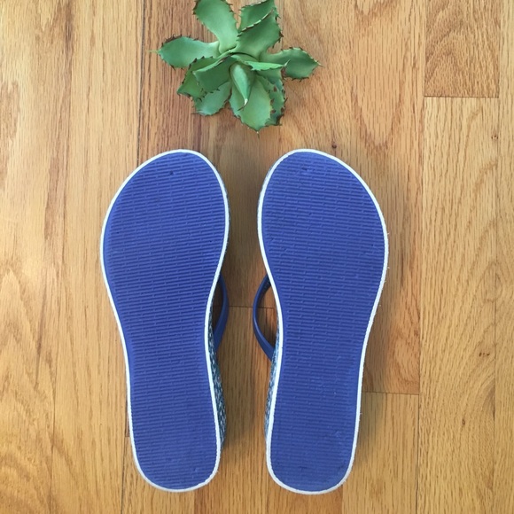 Mosaic Flip Flops - Picture 3 of 4