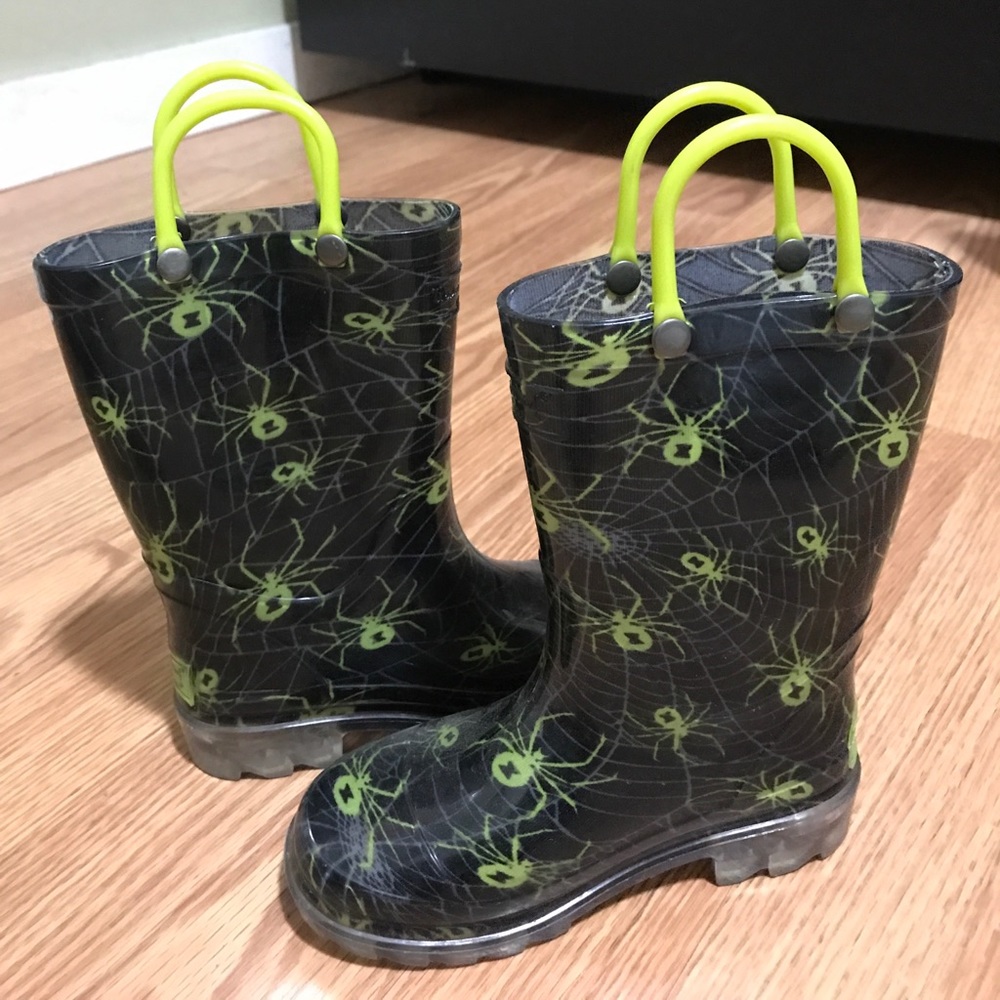 Kids rain boots