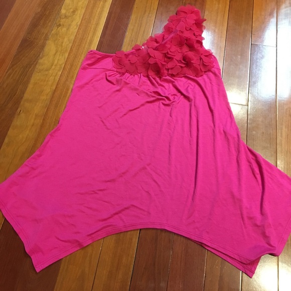 Pink floral tee, one shoulder! Adorable! - Picture 3 of 4