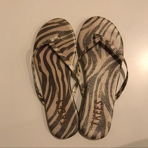 Tkees- Face Paint & Foundations Sandals Bundle