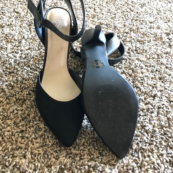 Heels - Picture 3 of 3