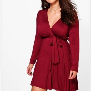 SZ 20 BOOHOO WRAP DRESS ❤️