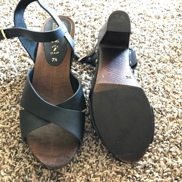 Heels - Picture 3 of 3