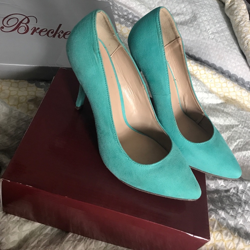 Mint suede pumps