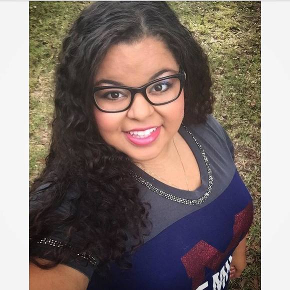 Meet your Posher, Allison - Picture 1 of 1