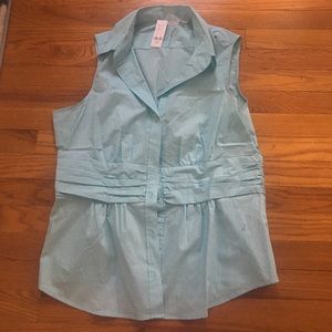 Sleeveless blouse