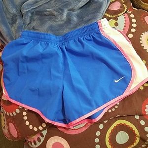 💥last markdown💥Nike dry fit shorts size medium.