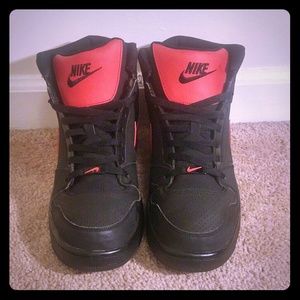 Shoe