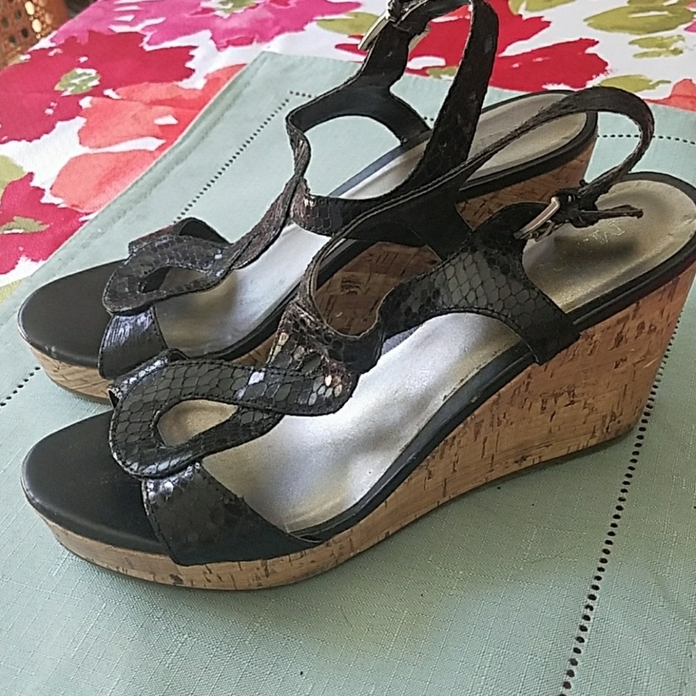 SALE $13 Faux snake wedges with cork wedge