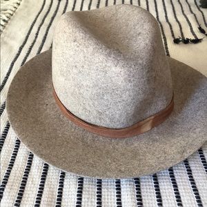 Wool wide brimmed hat