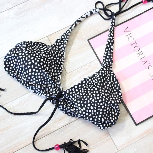 VICTORIA SECRET REVERSIBLE BIKINI TOP💕 - Picture 3 of 4