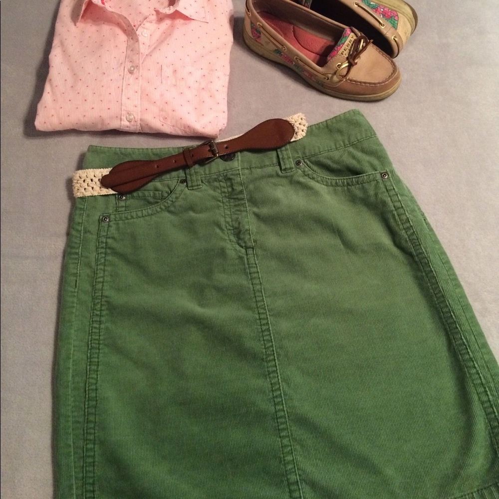 Ann Taylor green corduroy skirt