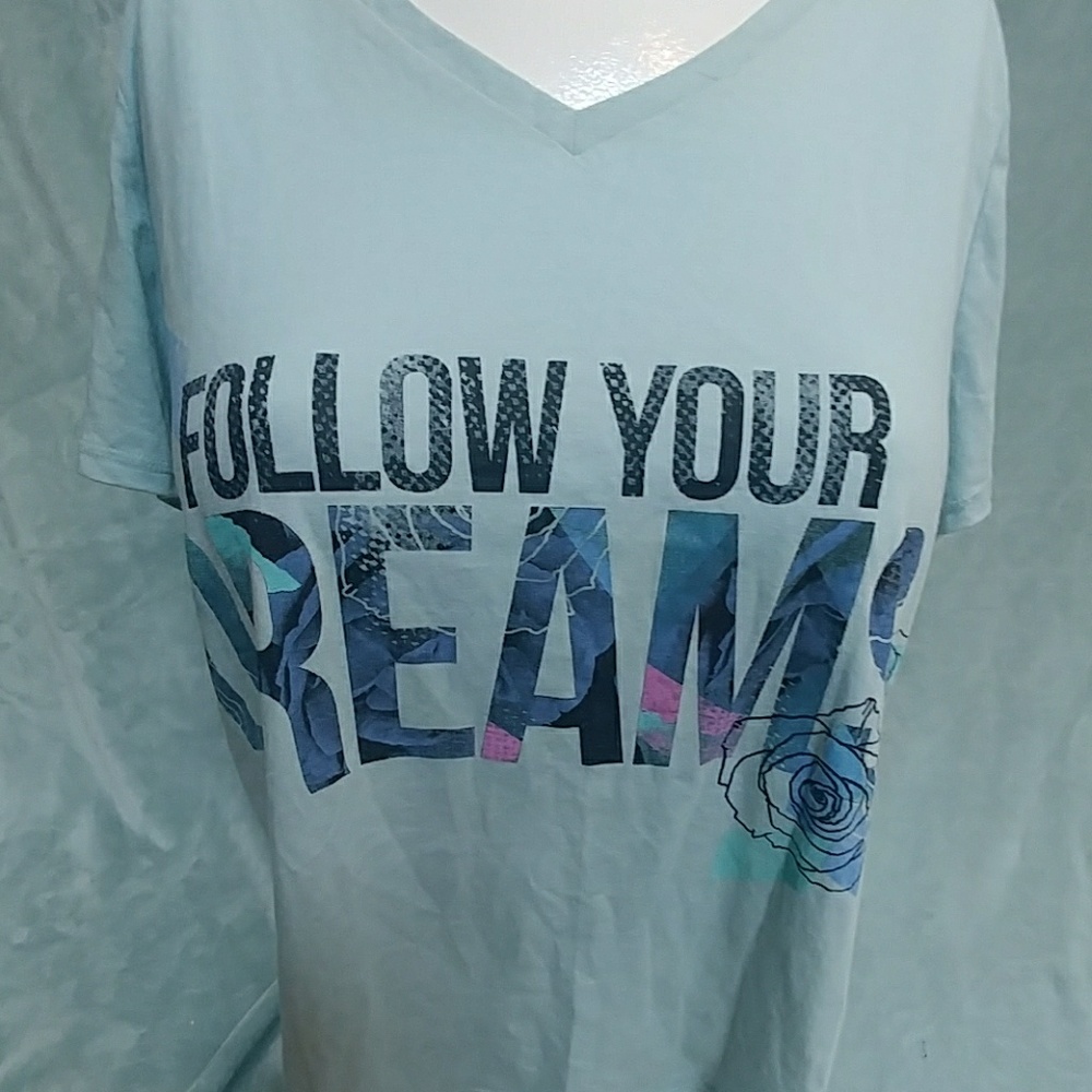 Follow your dreams tee