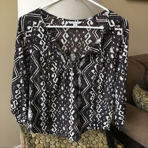 Longsleeve Black & White tribal American Eagle top