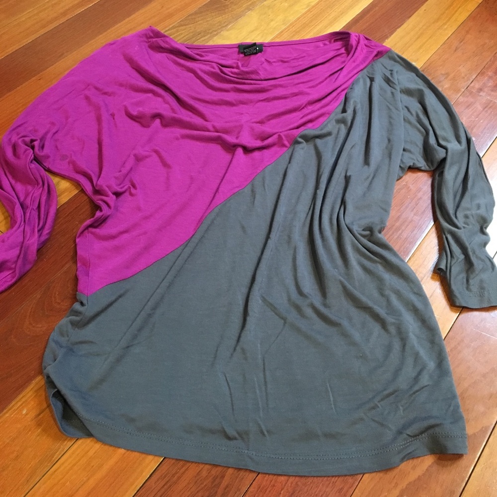 Cute color-blocked 3/4ths tee!