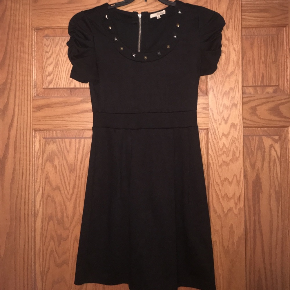 Black dress with elastic waist