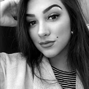 Meet your Posher, Meirna