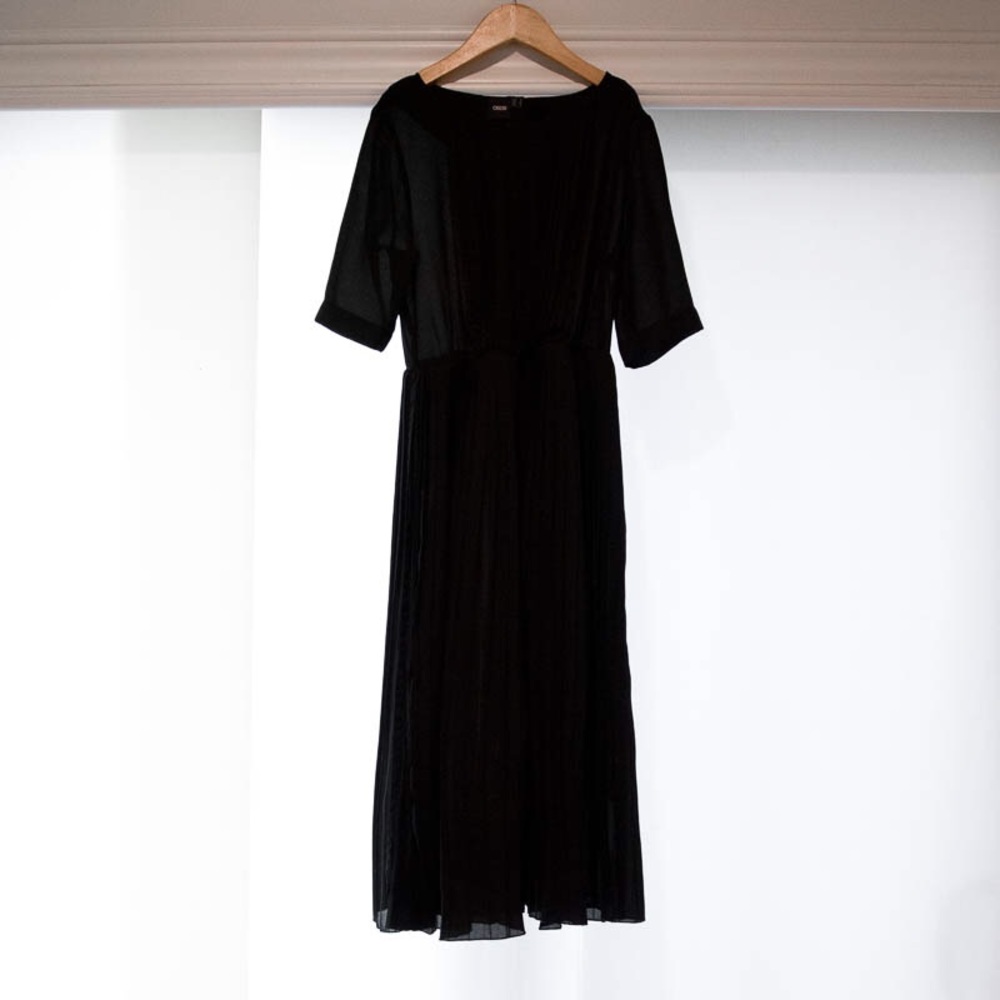 ASOS EUC Half Sleeve Pleated Midi Dress