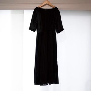 ASOS EUC Half Sleeve Pleated Midi Dress