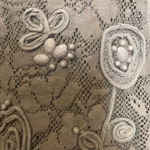 Tops - Picture 3 of 4