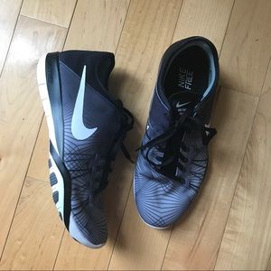 BRAND NEW Nike Free TR 6 shoes - never worn!