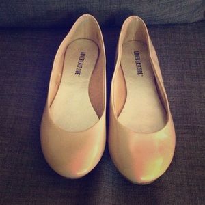 Cream flats