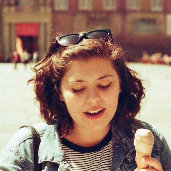 Meet your Posher, Bianca - Picture 1 of 1