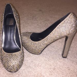Dolce Vita cream studded pumps