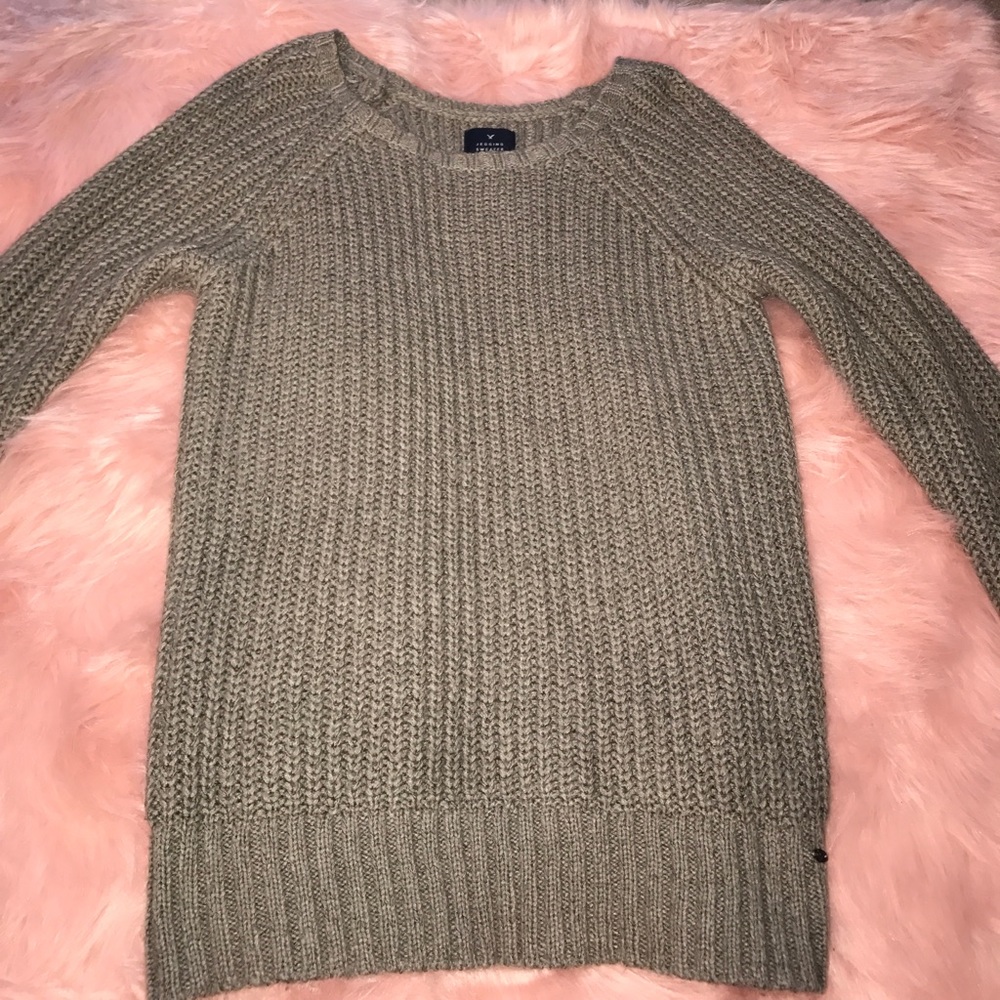 American Eagle Sweater
