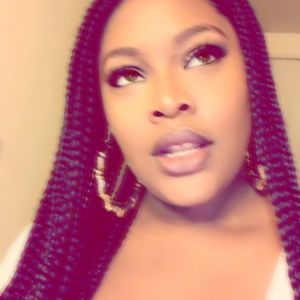 Meet your Posher, Rakira