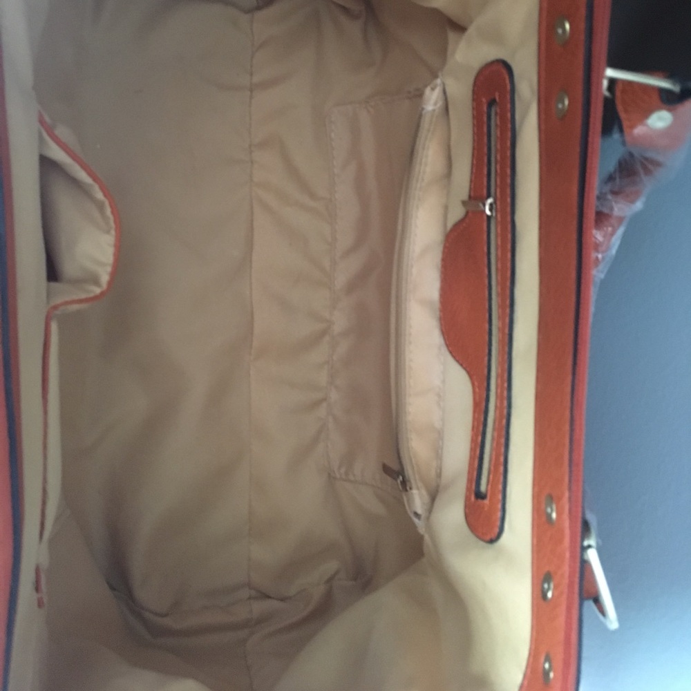 Purse - Picture 4 of 6